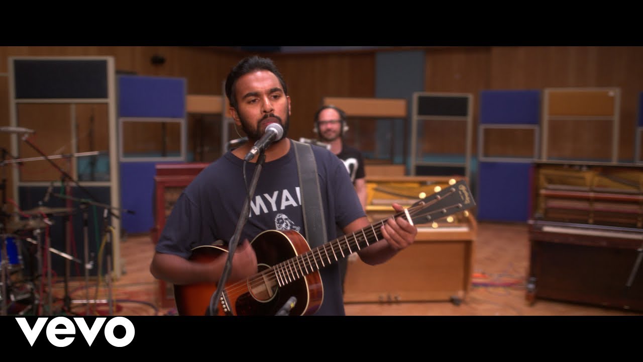 Himesh Patel & Lily James Perform 'I Want To Hold Your Hand' Live at Abbey Road 🎶
