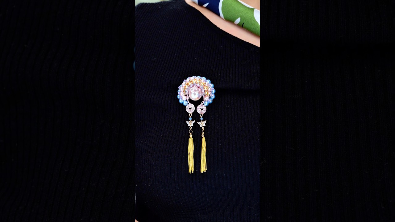 Discover the Charm of Handmade Chinese Romance Brooches 💖