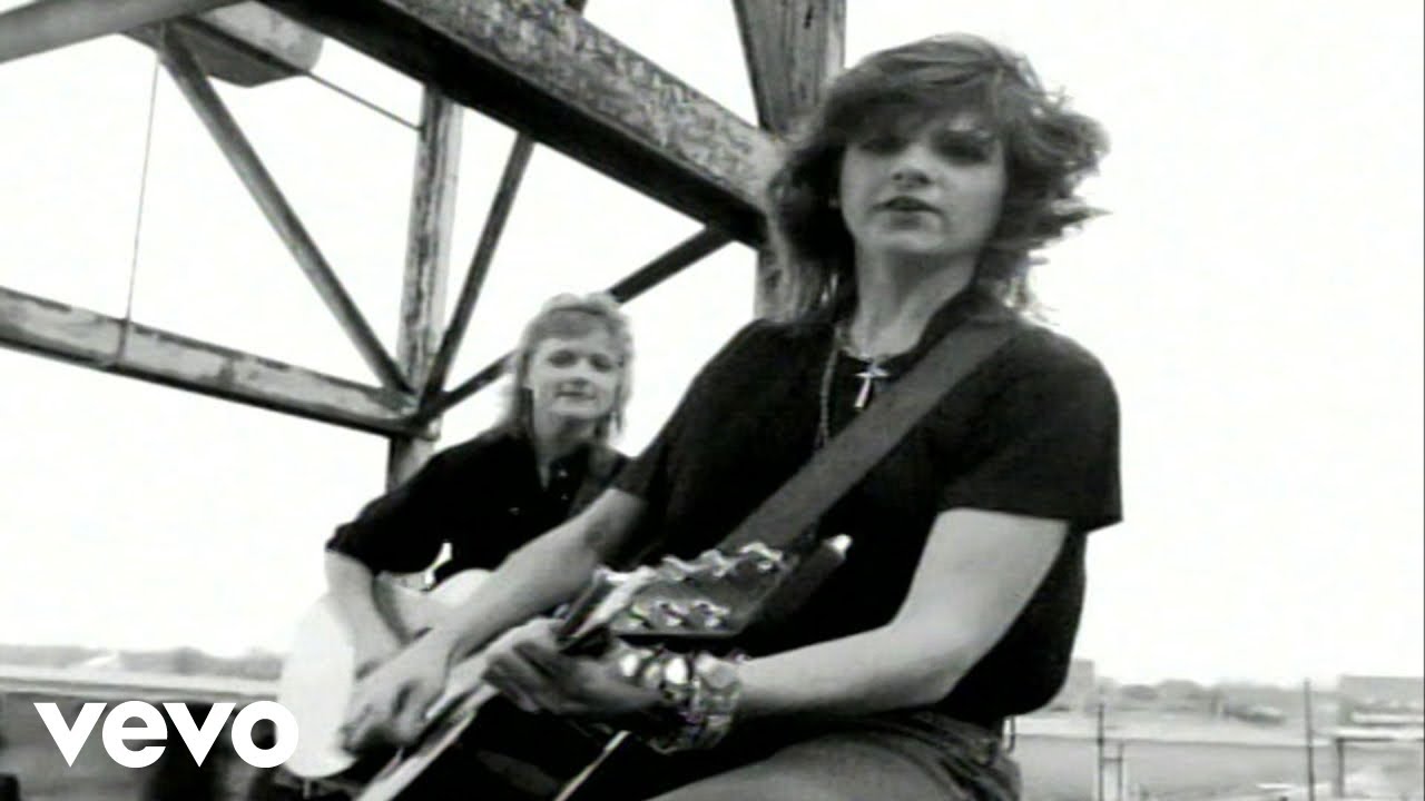 Indigo Girls - Closer to Fine (Official HD Video) 🎶