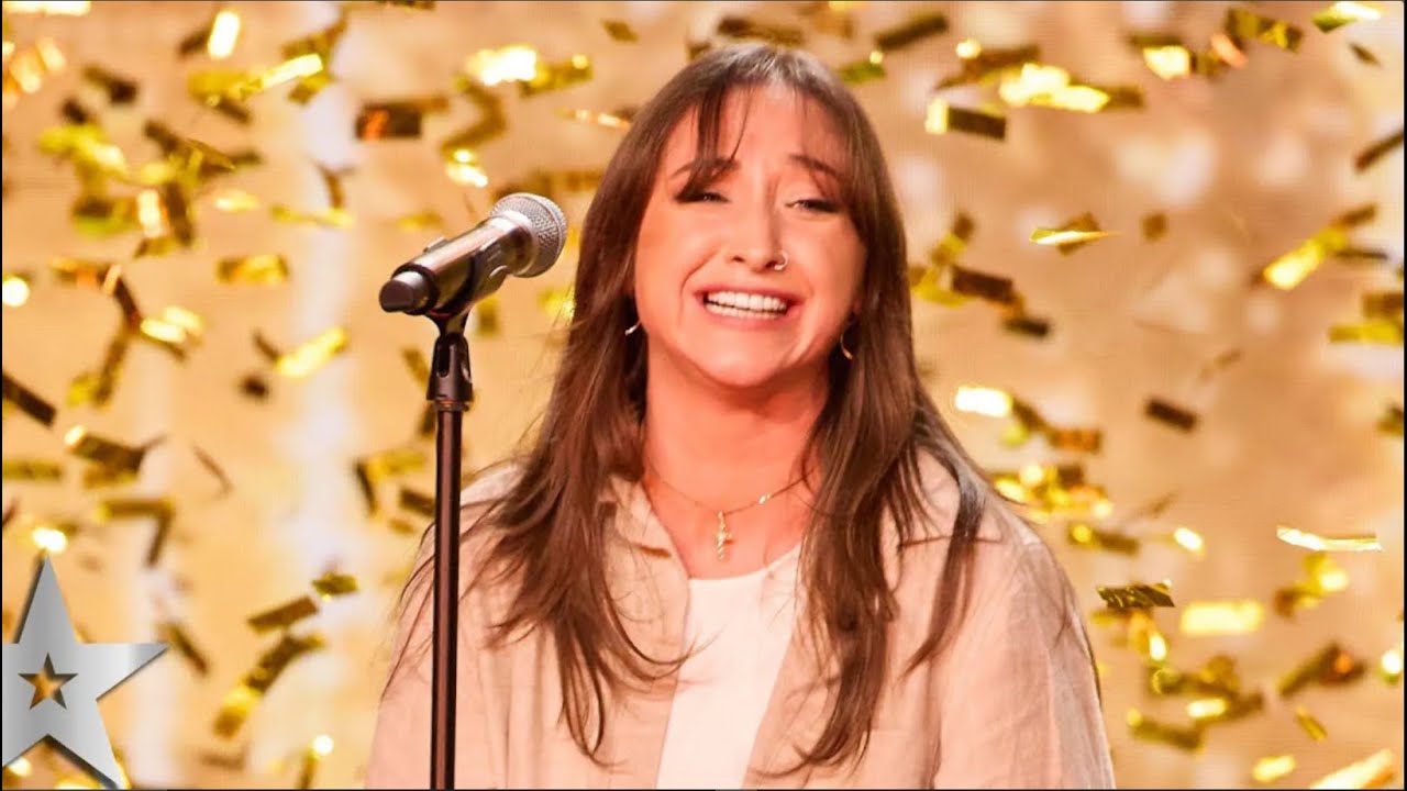 Amanda Holden's Heartwarming Golden Buzzer for Sydnie Christmas 🎶