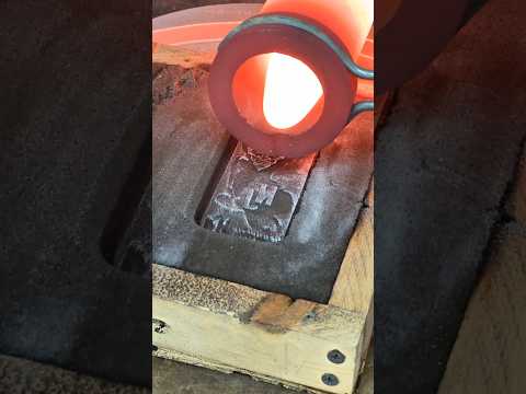 Pouring Molten Copper #copper #brass #bronze #gold