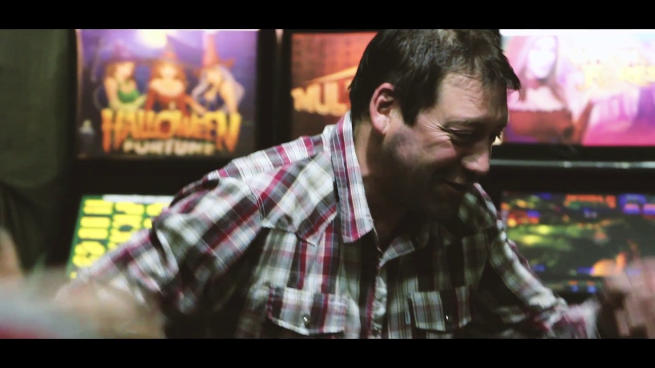 La Octava ft. Fabián O'Neill - El Macho (Video Oficial)