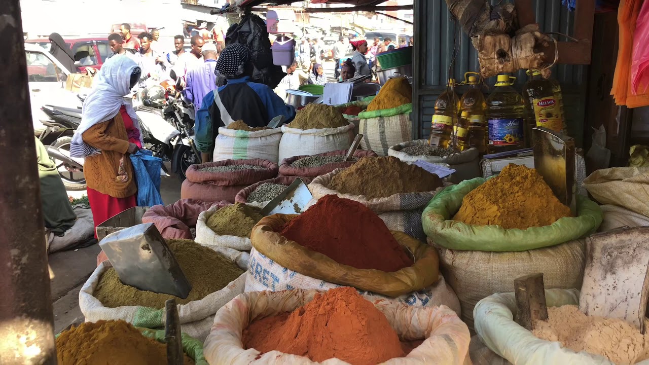 Ethiopian Market in Addis Merkato 🌶️ - Spices Galore