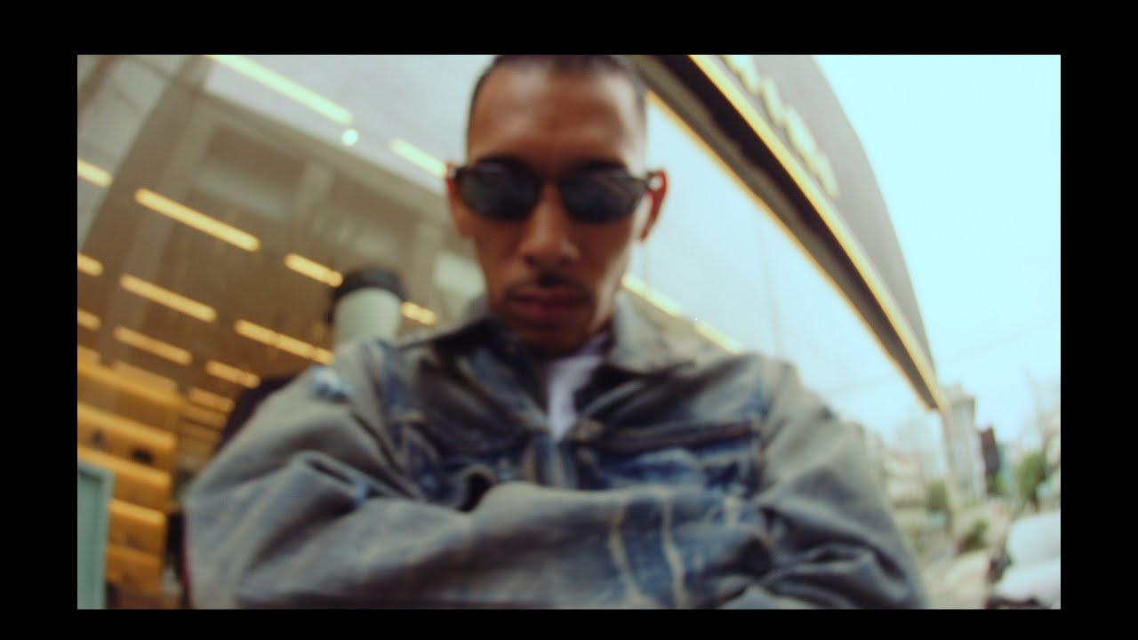 IO Releases New Digital Single '左利きのBenz' from Album 'four' 🍂