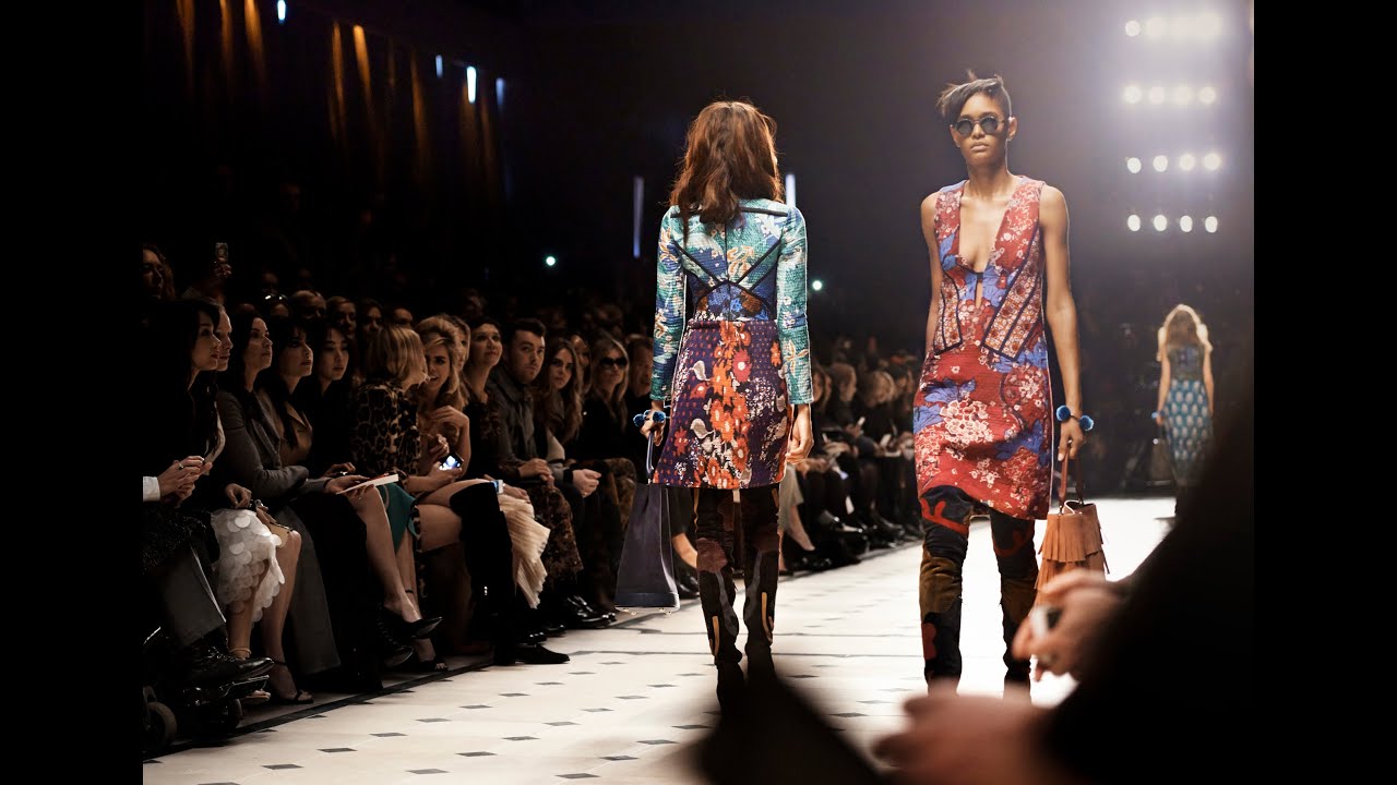 Burberry Winter 2015 Womenswear Collection ❄️