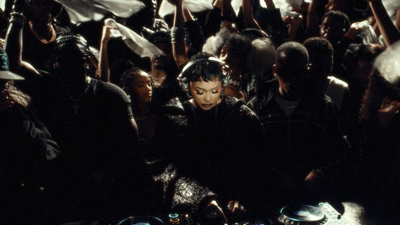 Skyla Tylaa - Bombshell (Cheza) ft. Diamond Platnumz & More