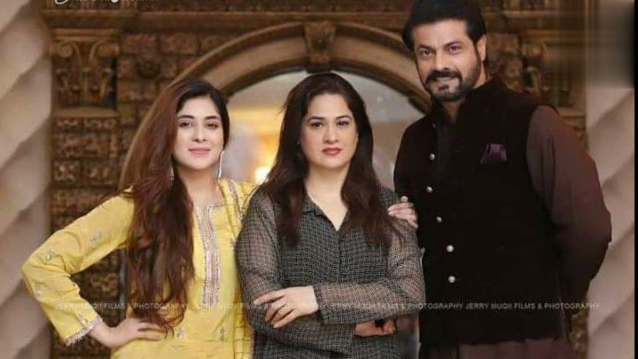 Stunning Wedding Photos of Senior Actress Humaira Bano 💍