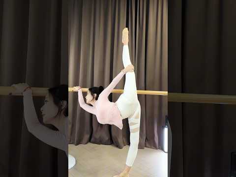 Yoga Asana, Stretching, Split, Fitness, Beauty #Yoga#yogaexercise #Weight loss #Full body stretching