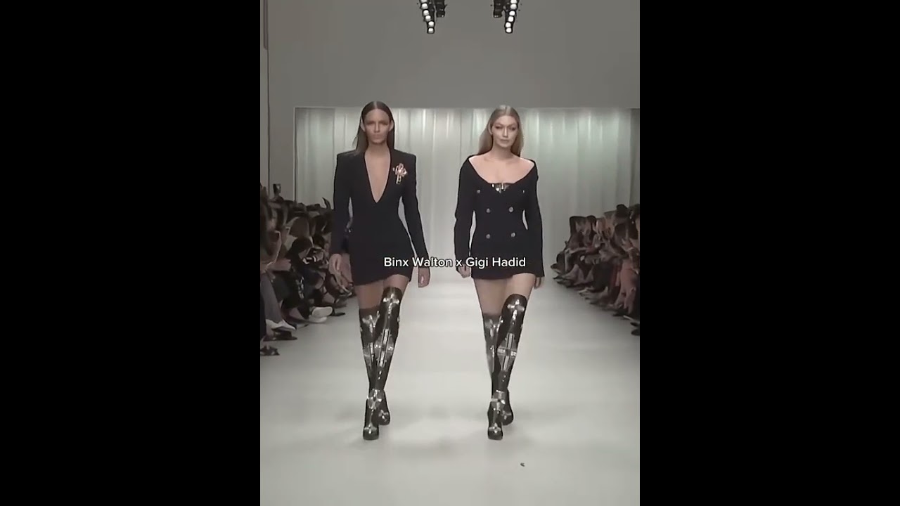 Unforgettable Runway Moments When Supermodels Stunned in Perfect Sync ✨