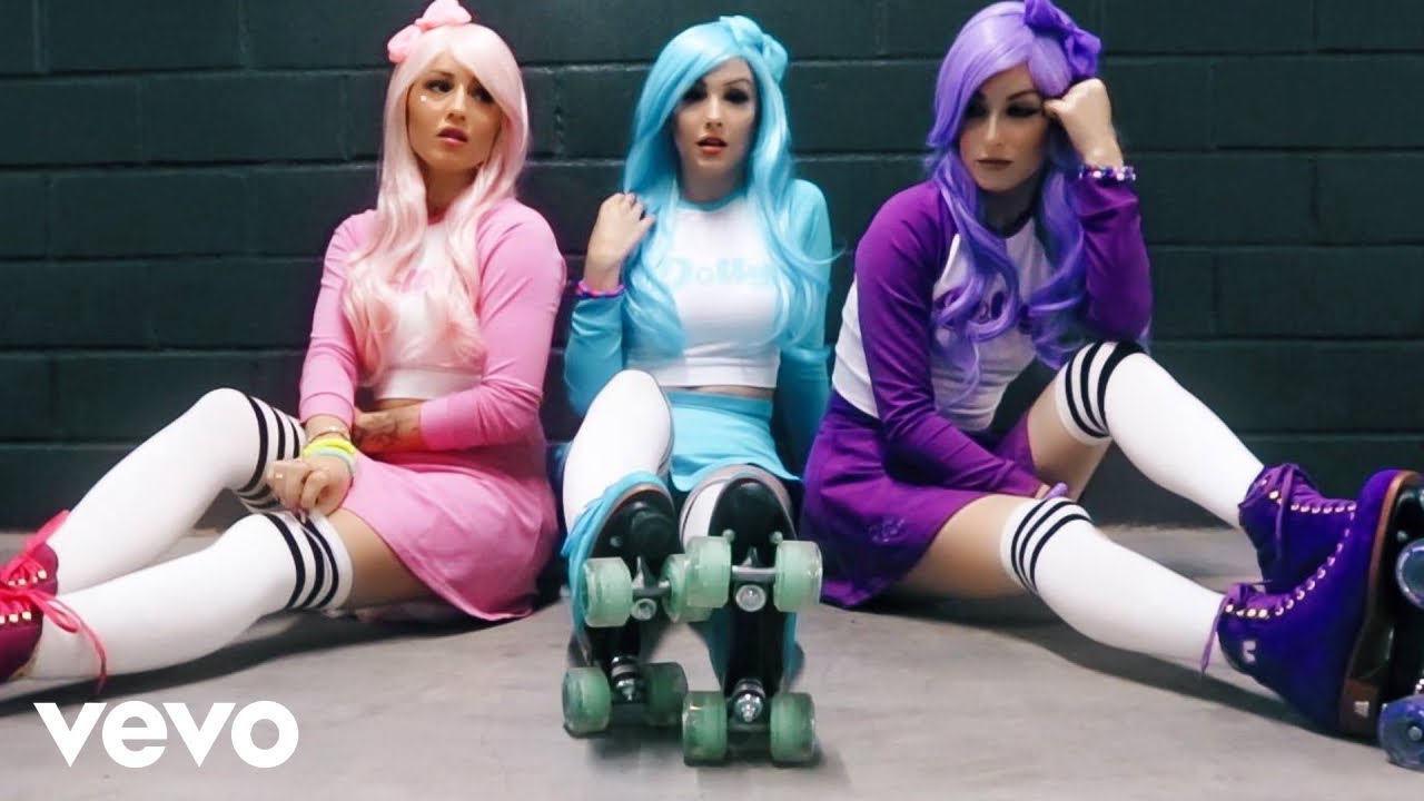 Dolly Style's Hit 'Young & Restless' – Listen Now! 🎶