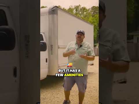 Here’s What a 2021 Ford E-350 Box Truck Looks Like