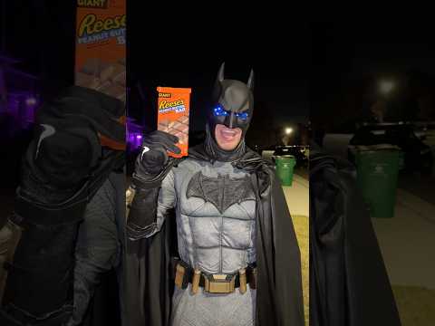 BATMAN: Halloween in Gotham 2 tik tok #batman #shorts w/ @DarrylMayes