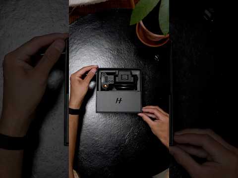 Unboxing Hasselblad X2D II 100C & XCD 35–100E | 100MP Medium Format Camera
