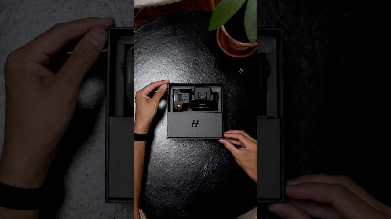 Unboxing Hasselblad X2D II 100C & XCD 35–100E 📸