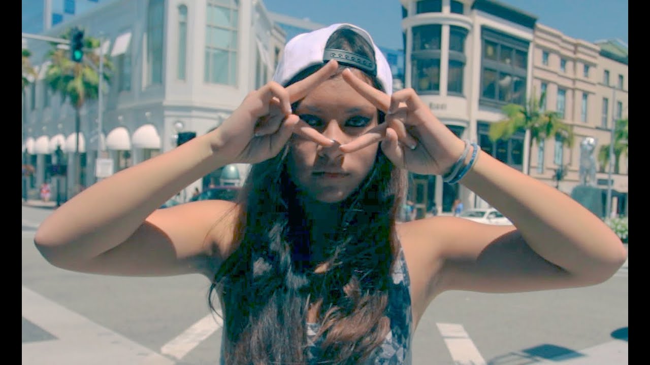 Lady Fingers: Finger Tutting Dance by Katz