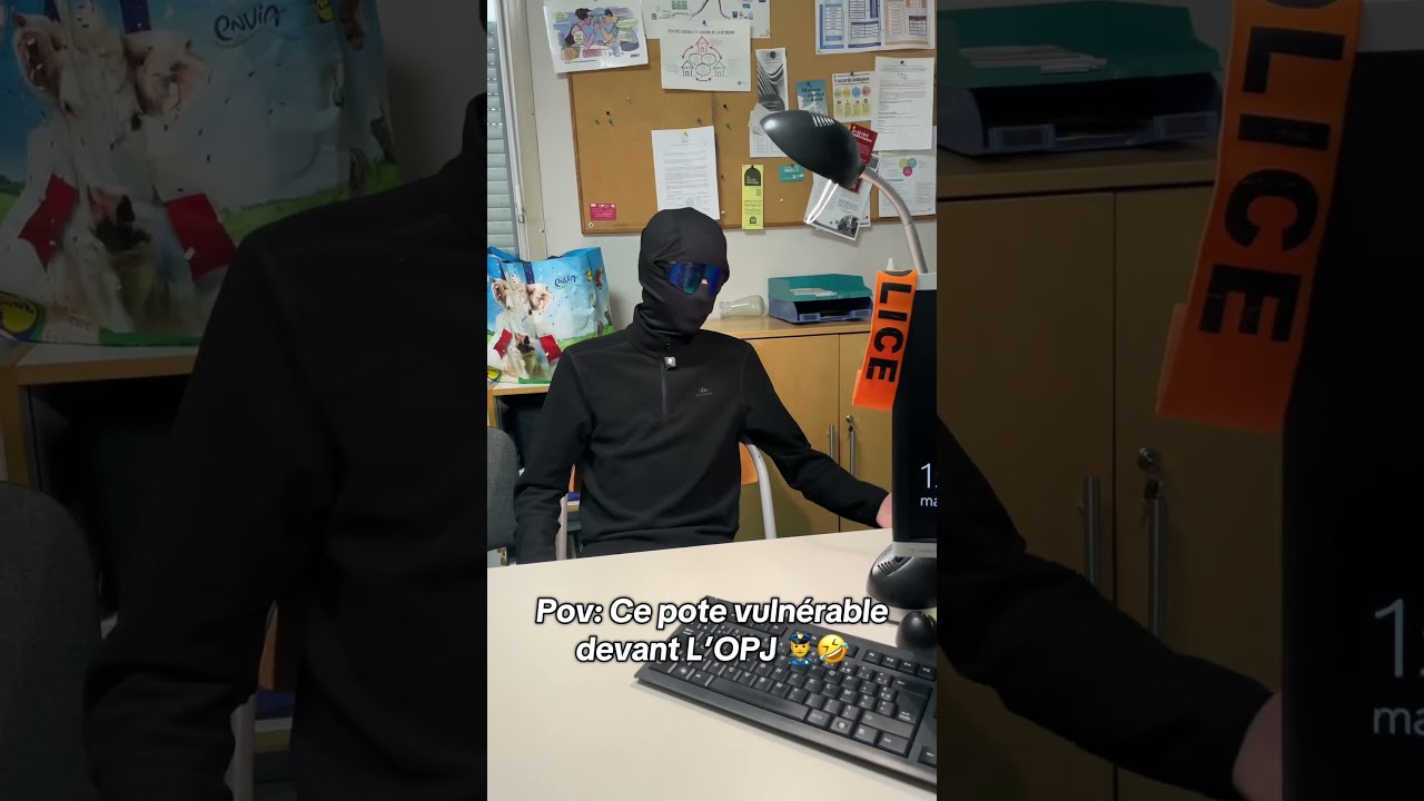 Ce pote vulnérable face à l'officier 🚓