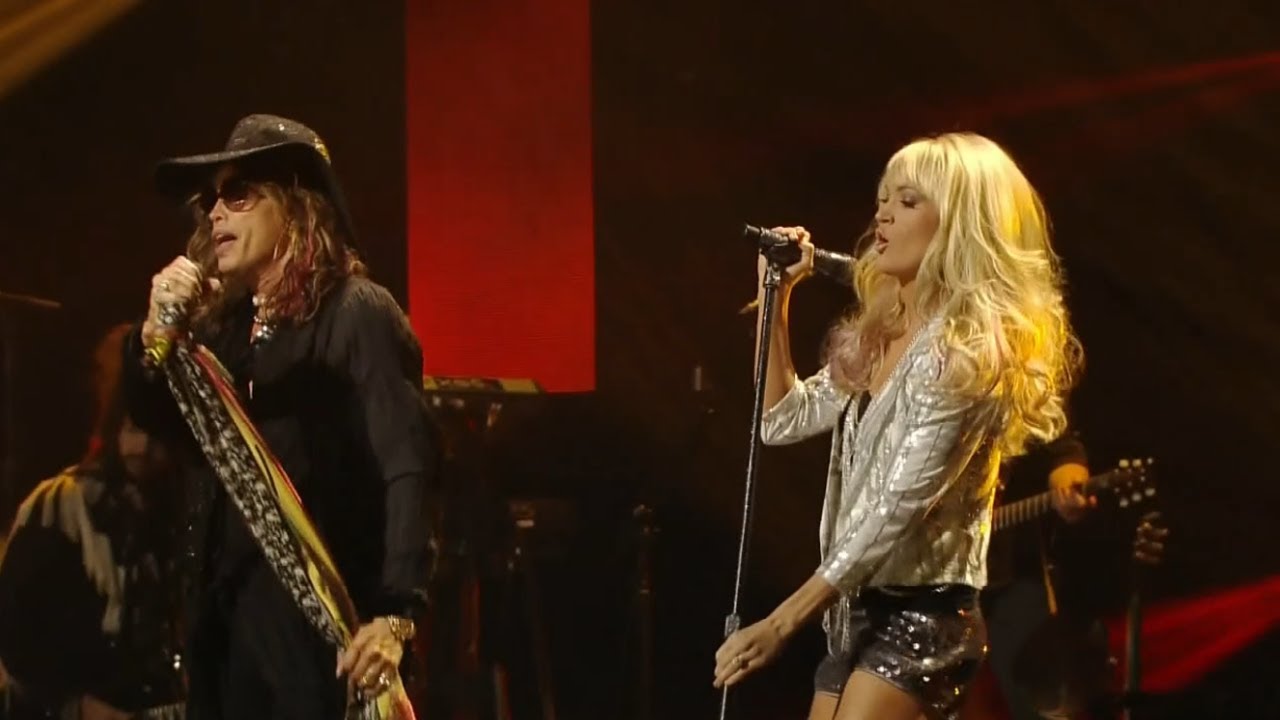 Steven Tyler & Carrie Underwood Live at Super Bowl Fan Jam 🎤