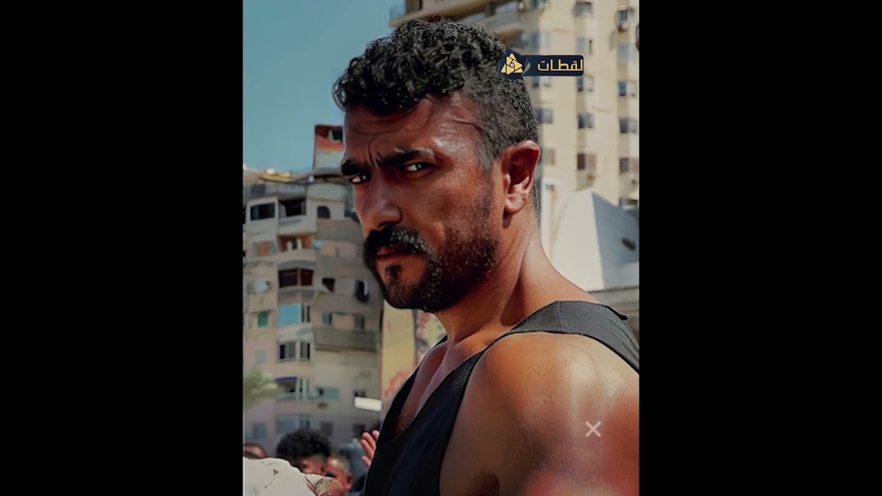 محمد الشرنوبي يتعرض لموقف محرج على هامش حدث فني بسبب حراس أحمد العوضي 🎬