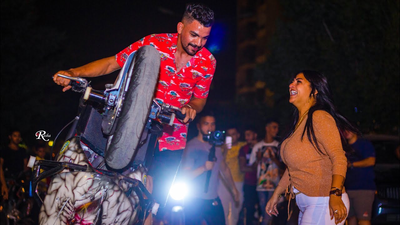 رامي صلد يبدع في استعراض دراجته بالمقطم 🚴♂️