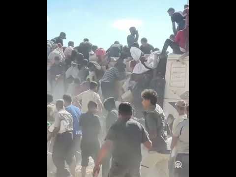 Gazze Şeridi’ne ateşkes kapsamında gönderilen ilk yardım tırları bölgedeki Filistinlilere ulaştı