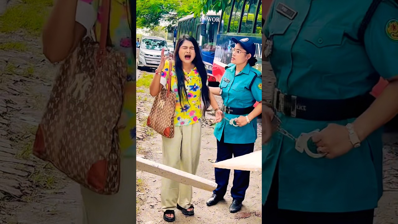 শায়লা সাথি পুলিশের কাছে ধরা খেল 😂 | Prank King | Saila Sathy's Funny School Prank