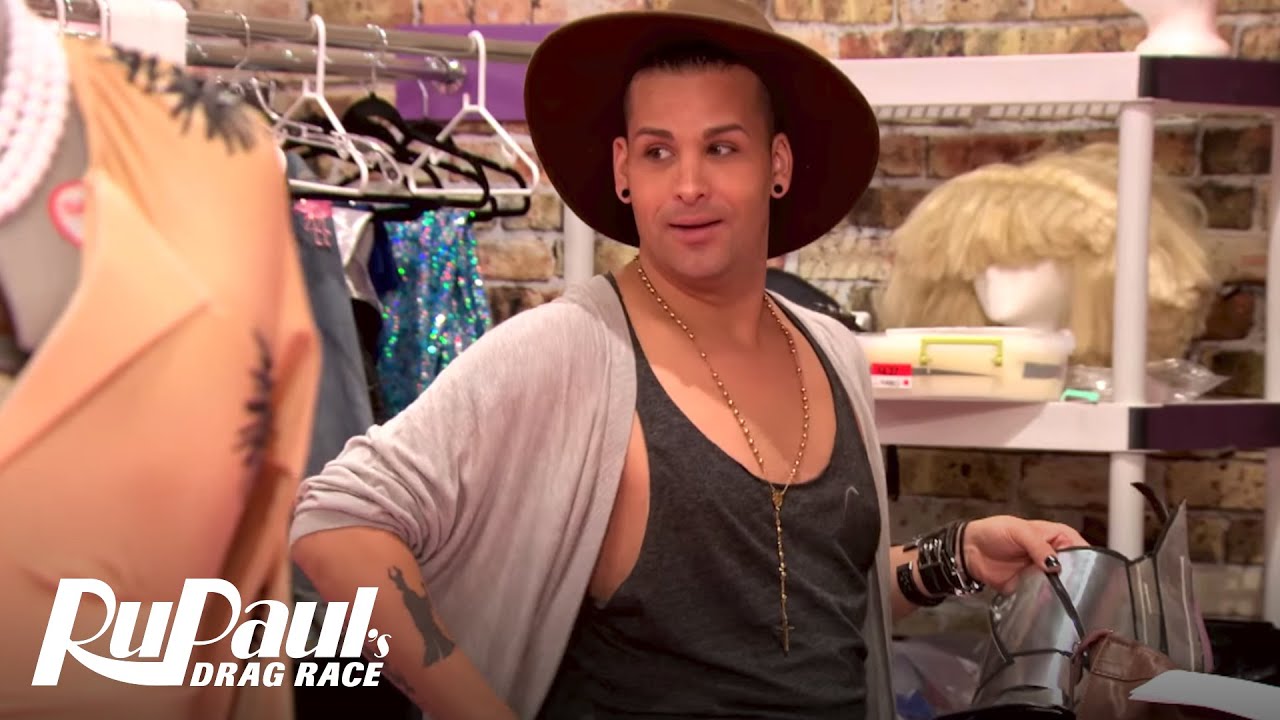 Roxxxy Andrews Seeks Shoe Advice from Fellow Queens on RuPaul's Drag Race All Stars 2