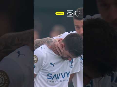 A moment of silence for Diogo Jota and André Silva during the Al Hilal & Fluminense match