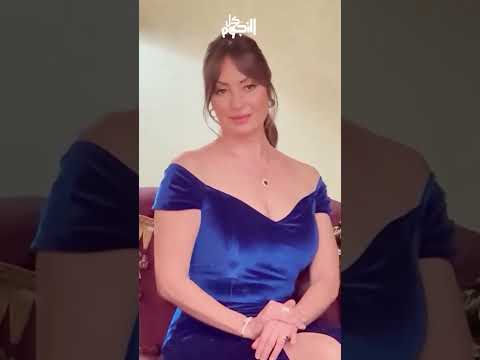 ازاي سنجل لدلوقتي   نيرمين الفقي تحتكر الجمال كله بإطلالة ملوكي