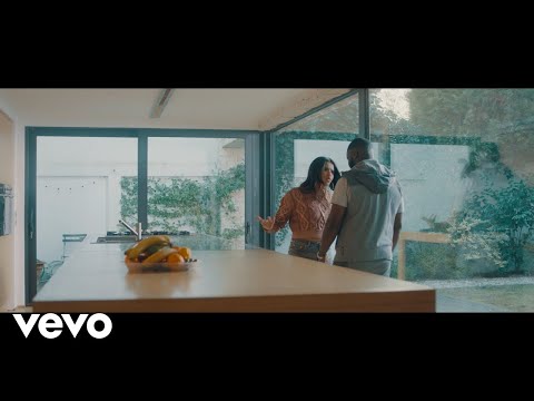 Abou Debeing - C'est mort ft. Imen Es