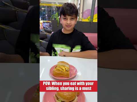 Khaana ho ya masti β we never miss a chance to split it ππ΄