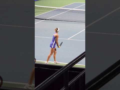 Magda Linette's Service Practice at WTA Chennai 2022 🎾