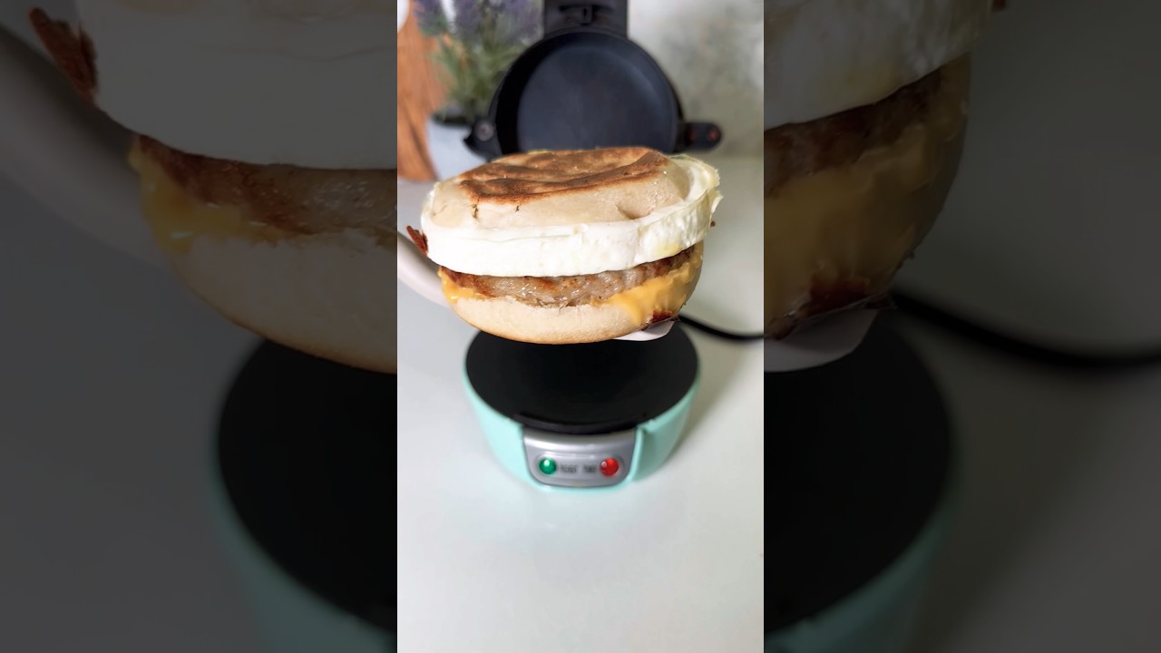 Make Sausage McMuffin with Egg at Home 🍳