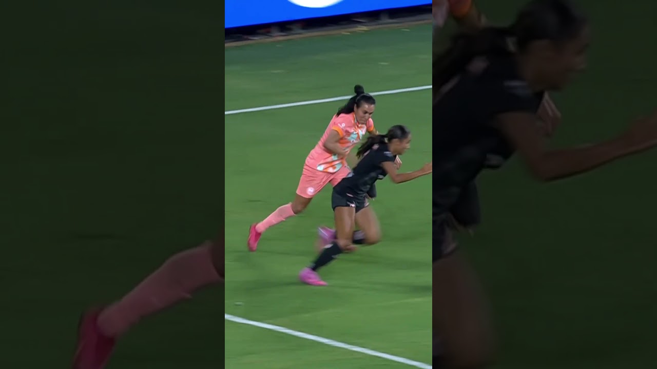 Alyssa Thompson Scores Stunning Goal in the 86th Minute! ⚽