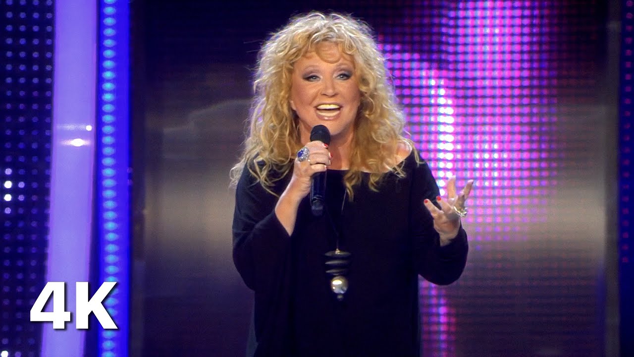 Алла Пугачёва — Нас бьют, мы летаем (Официальное 4K видео)