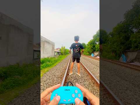 Main game orang di jalan kereta 😂‼️