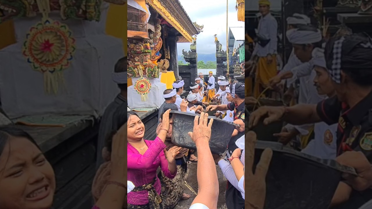 Budaya Gotong Royong dalam Adat Bali π€