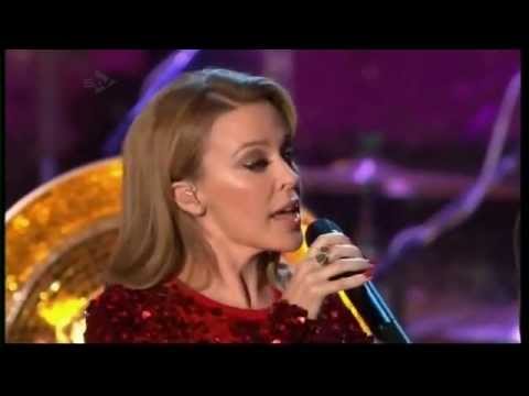 Rod Stewart & Kylie Minogue Perform 'Let It Snow' 🎶