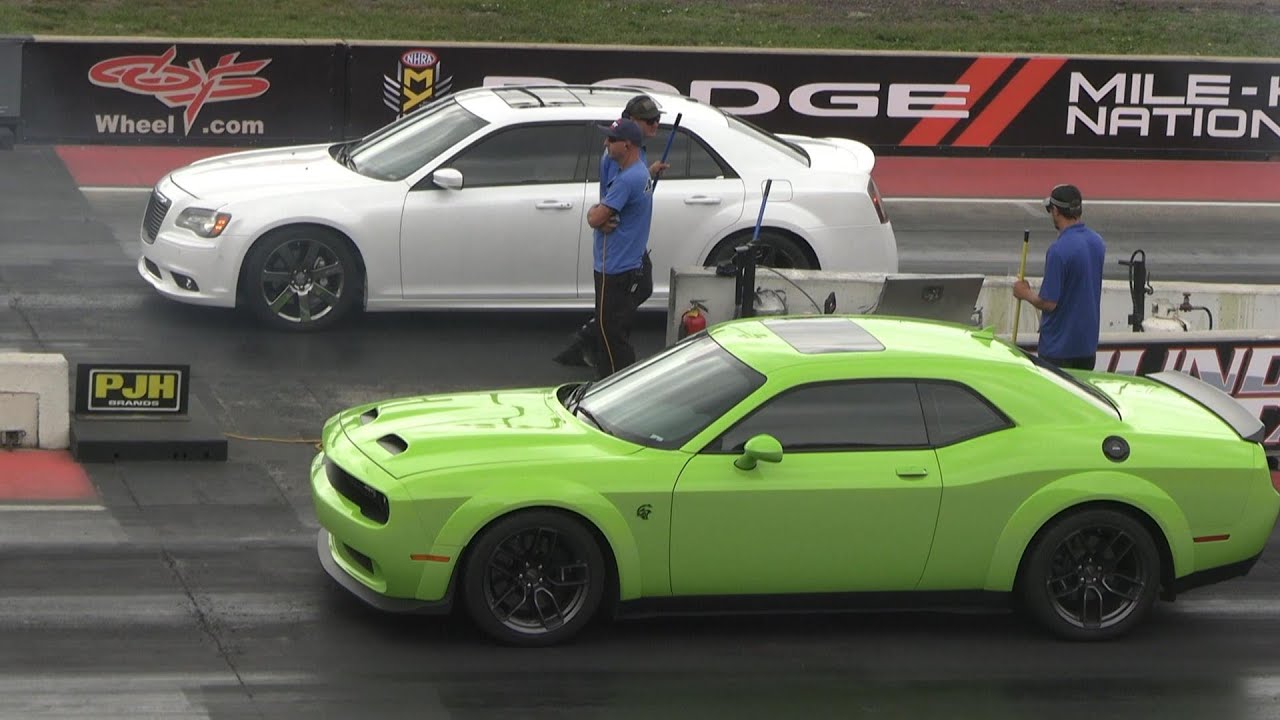 Chrysler SRT vs Redeye Hellcat Drag Race 🏁