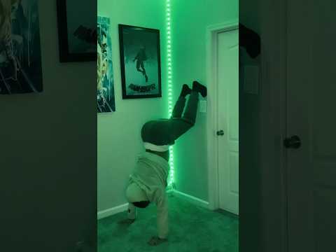 There’s a surprise at the end 👀 #relatable #skit #tiktok #dance #funny #noahjaywood #energy