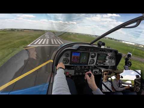 Robin DR400 Atterrissage 07L Toussus-Le-Noble Paris Saclay Versailles avec communications radio