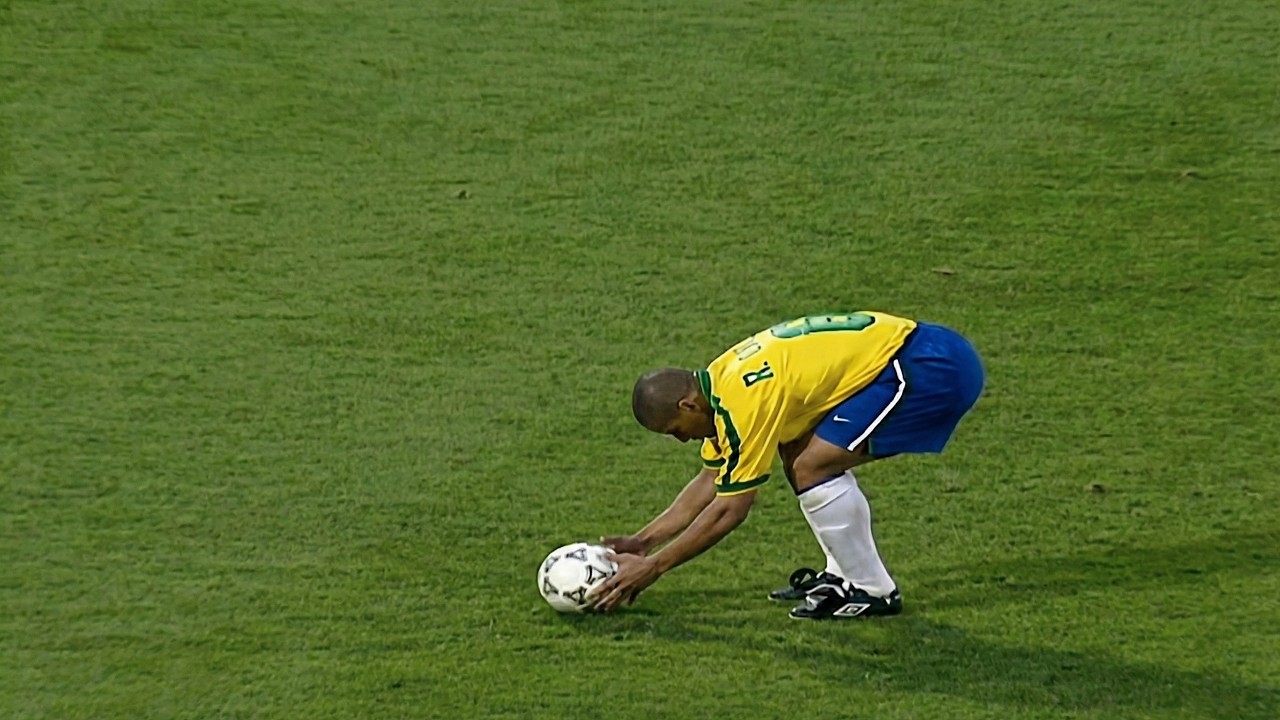 Iconic Moments in Football History ⚽