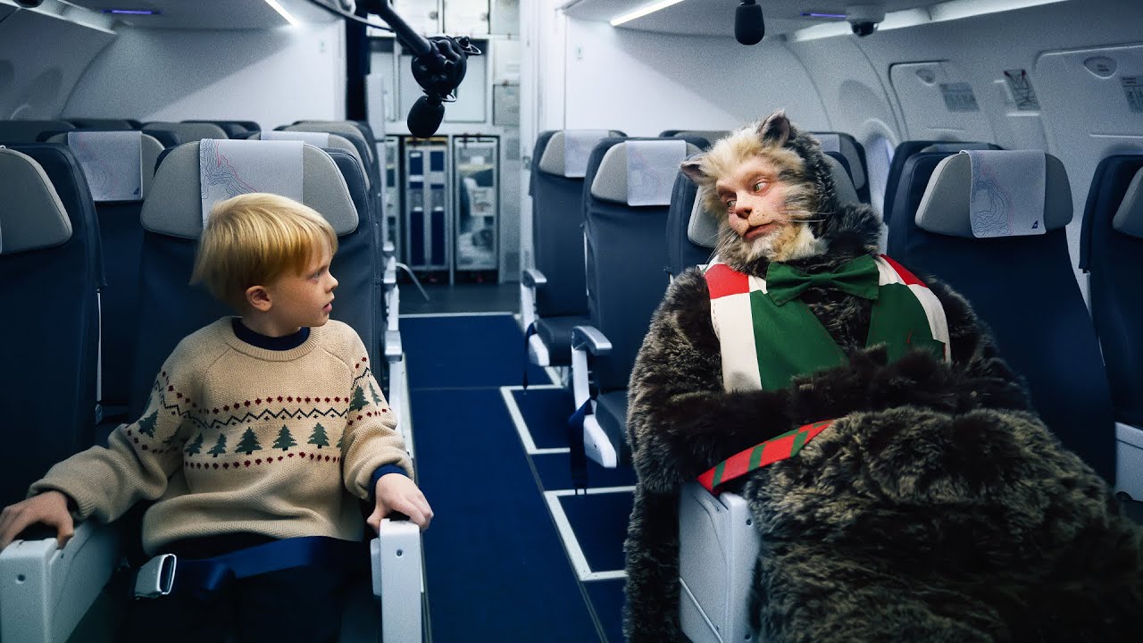 Yule Cat Speaks: Icelandic Legend Revealed 🐱