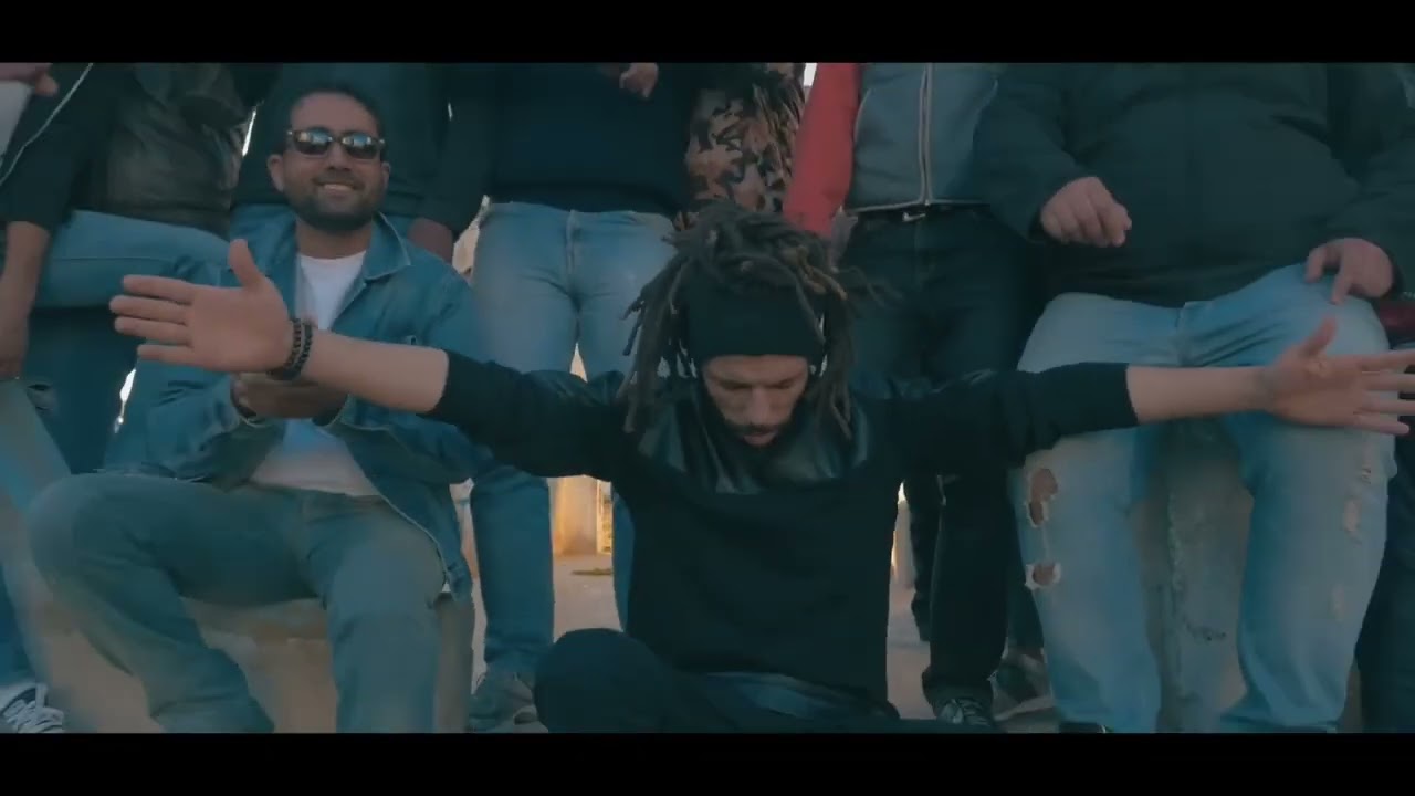 تواصل مع @kafon و @ma3alich بشأن اللقاء