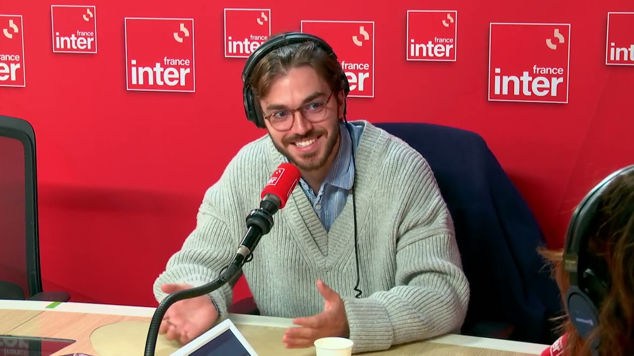Panayotis Pascot : La vingtaine, entre enfance et âge adulte