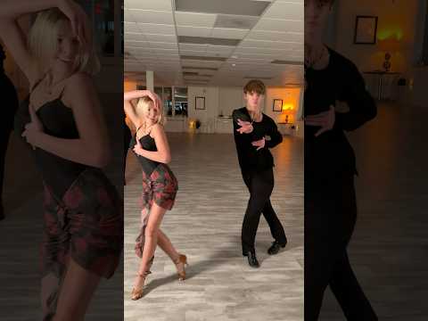 💥wow ❤️🔥❤️Dance 💥 #dance #kpop #shorts #dancing #dariaesaulova #dancevideo #latin #舞蹈 #oldsong