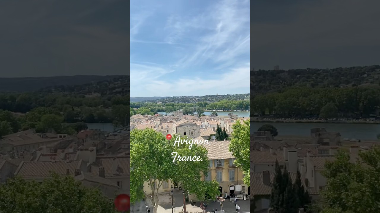 Visit Avignon's Iconic Pont de Avignon 🌉