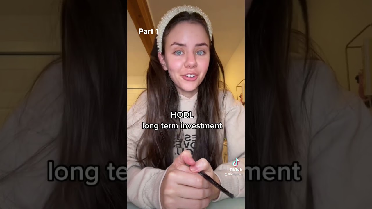 Crypto Trading vs. Long-Term Investing Explained 📈