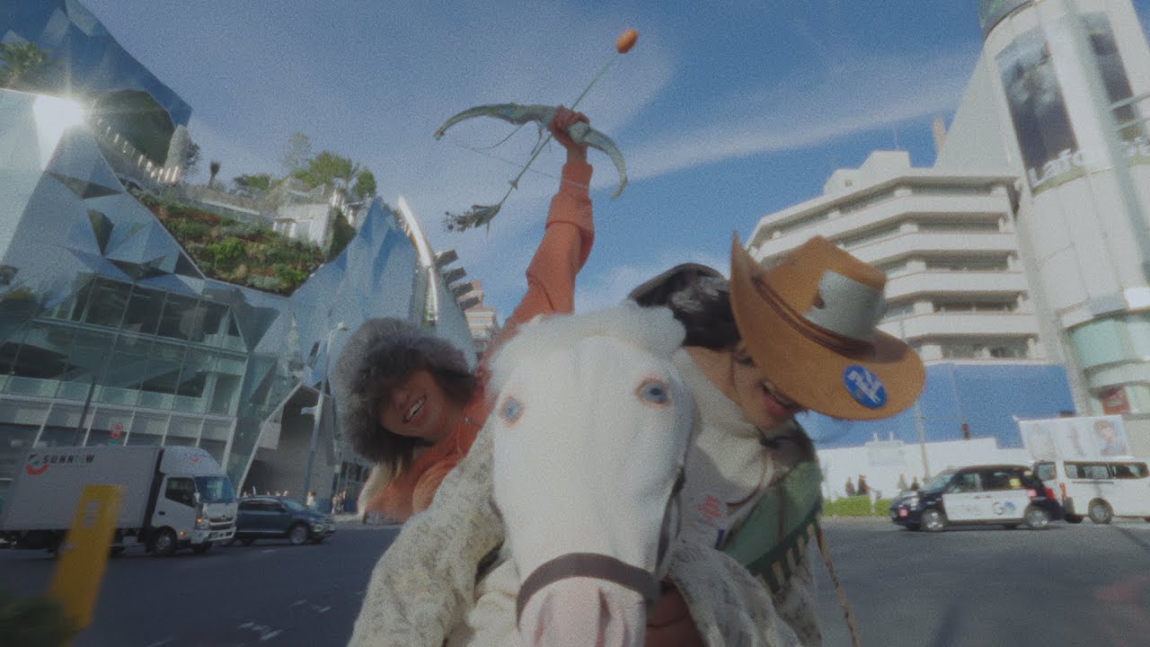 Peterparker69 & Tennyson - skyskysky (Official Video)