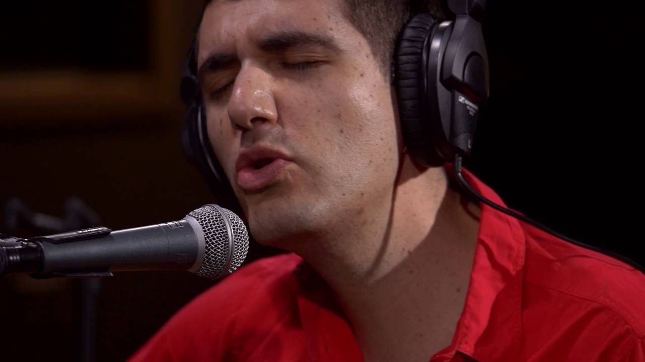 Alex Anwandter Performs 'Te Enamoraste' Live at KEXP 🎶