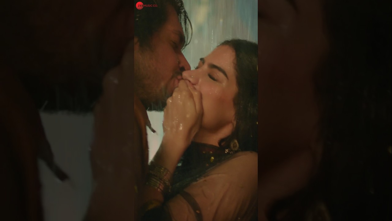 Kaun Kinna Zaroori Si | Loveyapa Song | Vishal Mishra 🎶